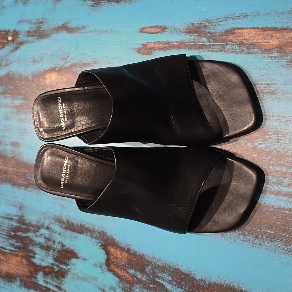 Women's size 8 Vagabond Heels